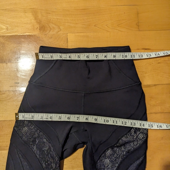 Lululemon Wunder Under Tight lace black size 4 - Picture 2 of 10
